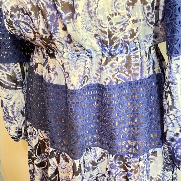 BCBG Max Azria Ellie off the shoulder maxi dress in blue sapphire combo medium - Picture 3 of 6